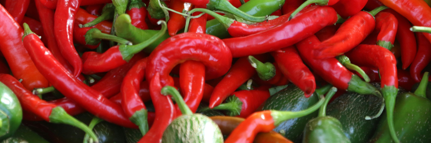 several hot peppers