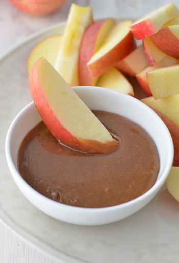 Caramel-Sauce-with-Fresh-Fruit2