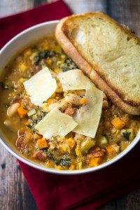 easy-tuscan-soup-white-beans-recipe-4