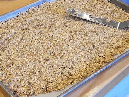The Everyday Chef: Crunchy Homemade Granola (no sugar added). Fruits And Veggies More Matters.org