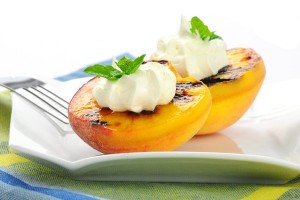 grilled-peaches-and-cream_780