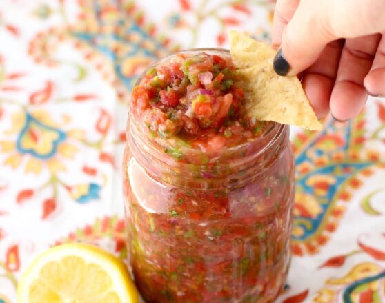 Chunky-Salsa-7_kelli shallal chunky fresh salsa in a jar