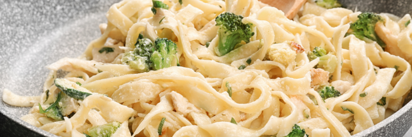 chicken alfredo with broccoli
